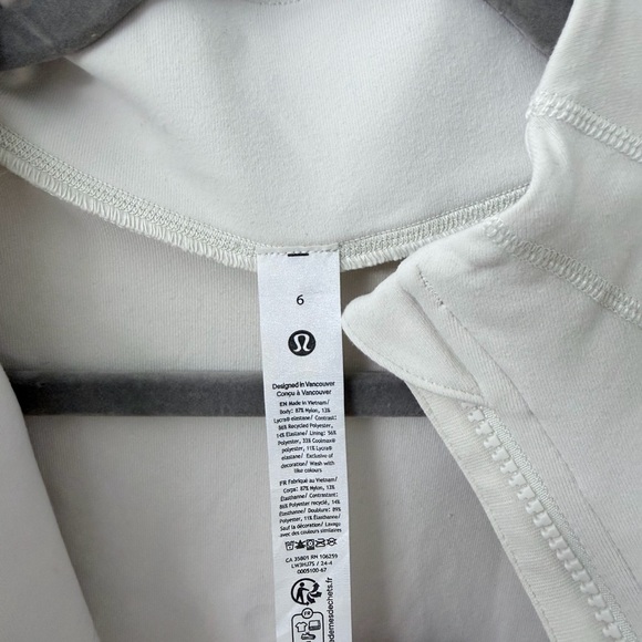Lululemon Athletica Women's Define Relaxed Fit Luon Jacket - Picture 4 of 9
